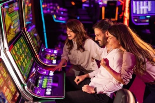 Live Baccarat ဘတ်ကာရပ် Real Dealer ဖြင့် ကစားနေသောမြင်ကွင်း